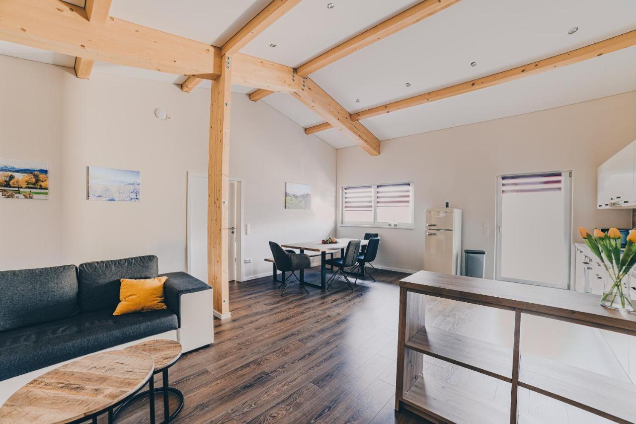 Grosse Ferienwohnung Mit Balkon Und Perfekter Lage Eggenthal Dış mekan fotoğraf